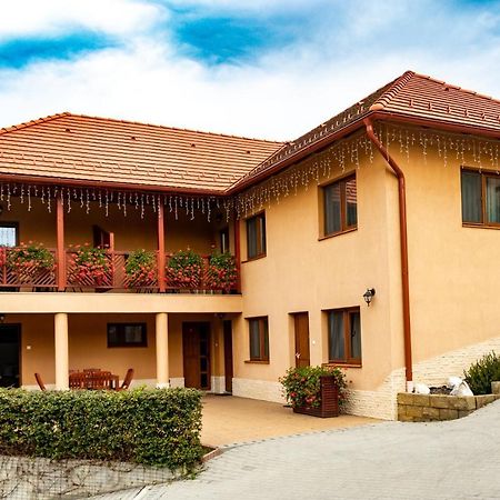 Casa Tofi Vendeghaz Aparthotel Praid Εξωτερικό φωτογραφία